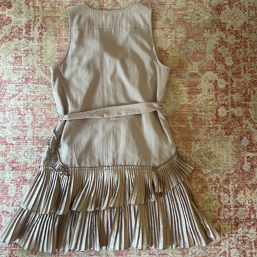 GAP Pleated Dress - Picture 4 of 5